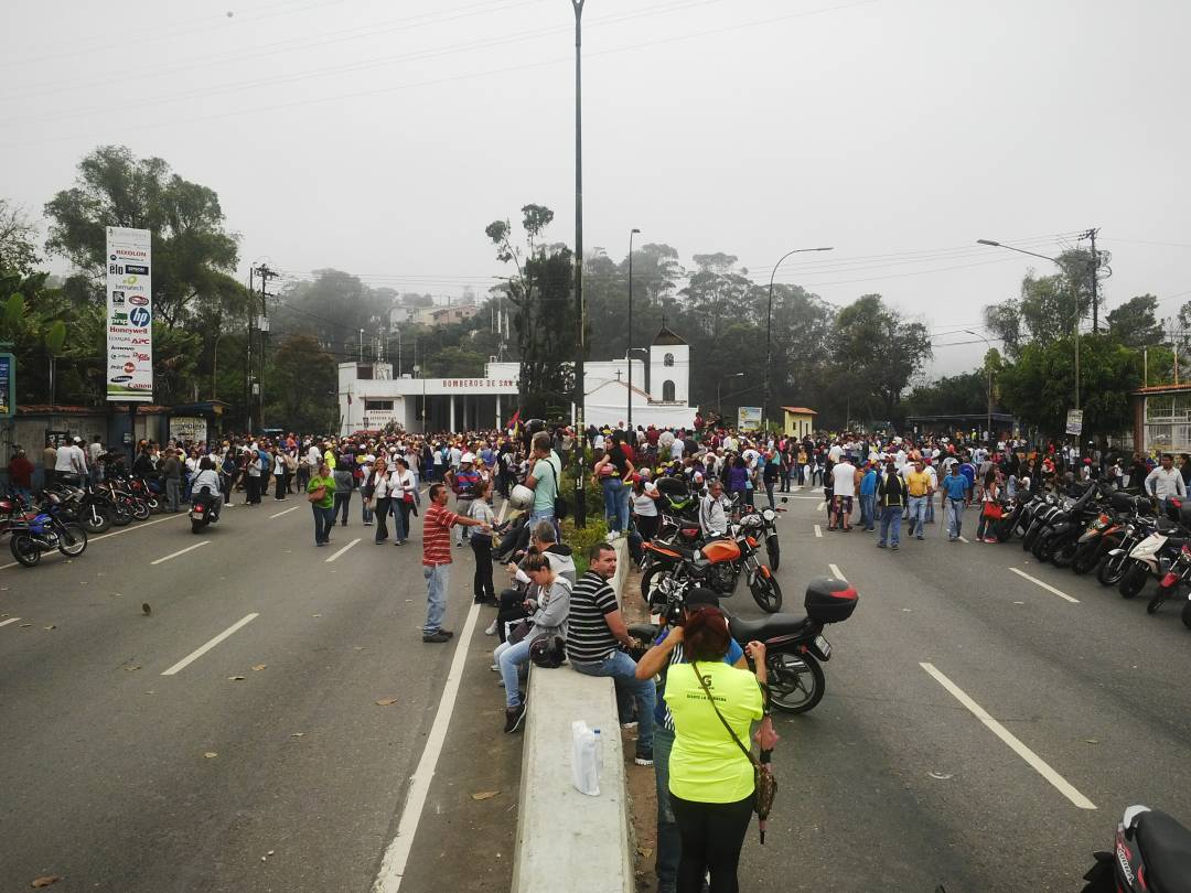 San Antonio de Los Altos dice presente en el Plantón de forma cívica y pacífica este #24A (Fotos)