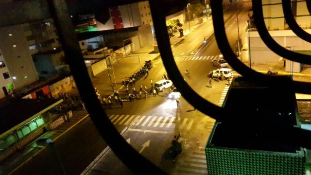 GN y paramilitares arremetieron contra manifestantes en San Martín a la altura de Capuchinos. Foto: Cortesía