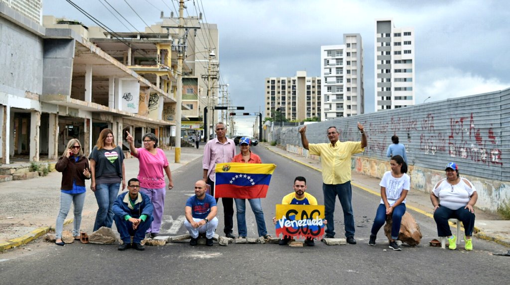 Con trancazo los zulianos rechazan Constituyente Comunal propuesta por Maduro