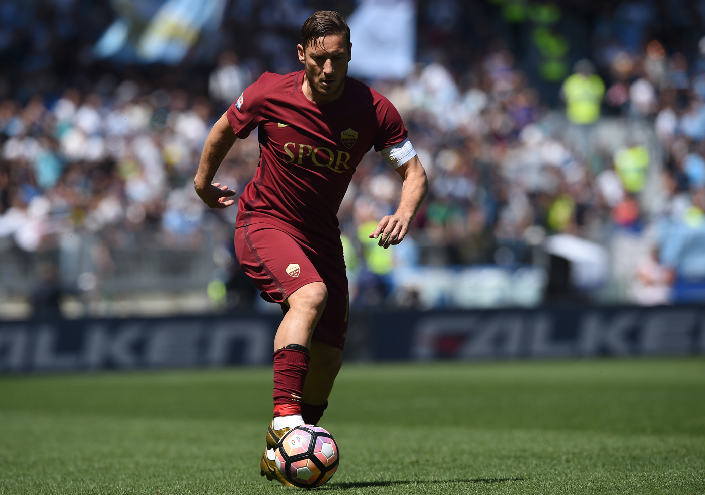 Director deportivo de la Roma dice que Totti se retirará al final de esta temporada