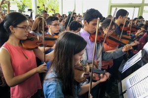 Sinfónica entonó las notas de “Venezuela” en el último adiós de Armando Cañizales (Video)
