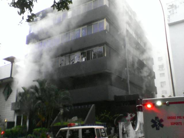 Incendio en sede administrativa de Corpoelec en el estado Carabobo