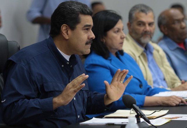 Maduro encabezó una reunión del Consejo de Ministros en Miraflores este martes. Foto: @PresidencialVen 