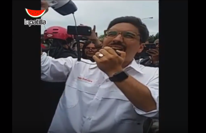 Guevara pide a manifestantes que permitan a los diputados estar al frente de la movilización