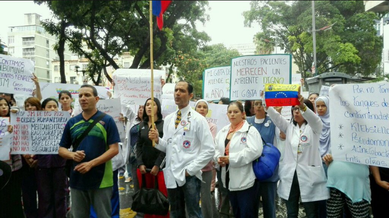 En el JM de los Ríos protestan por falta de insumos #16May