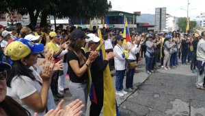 Madres por la Libertad se concentran en la plaza Glorias Patrias en Mérida