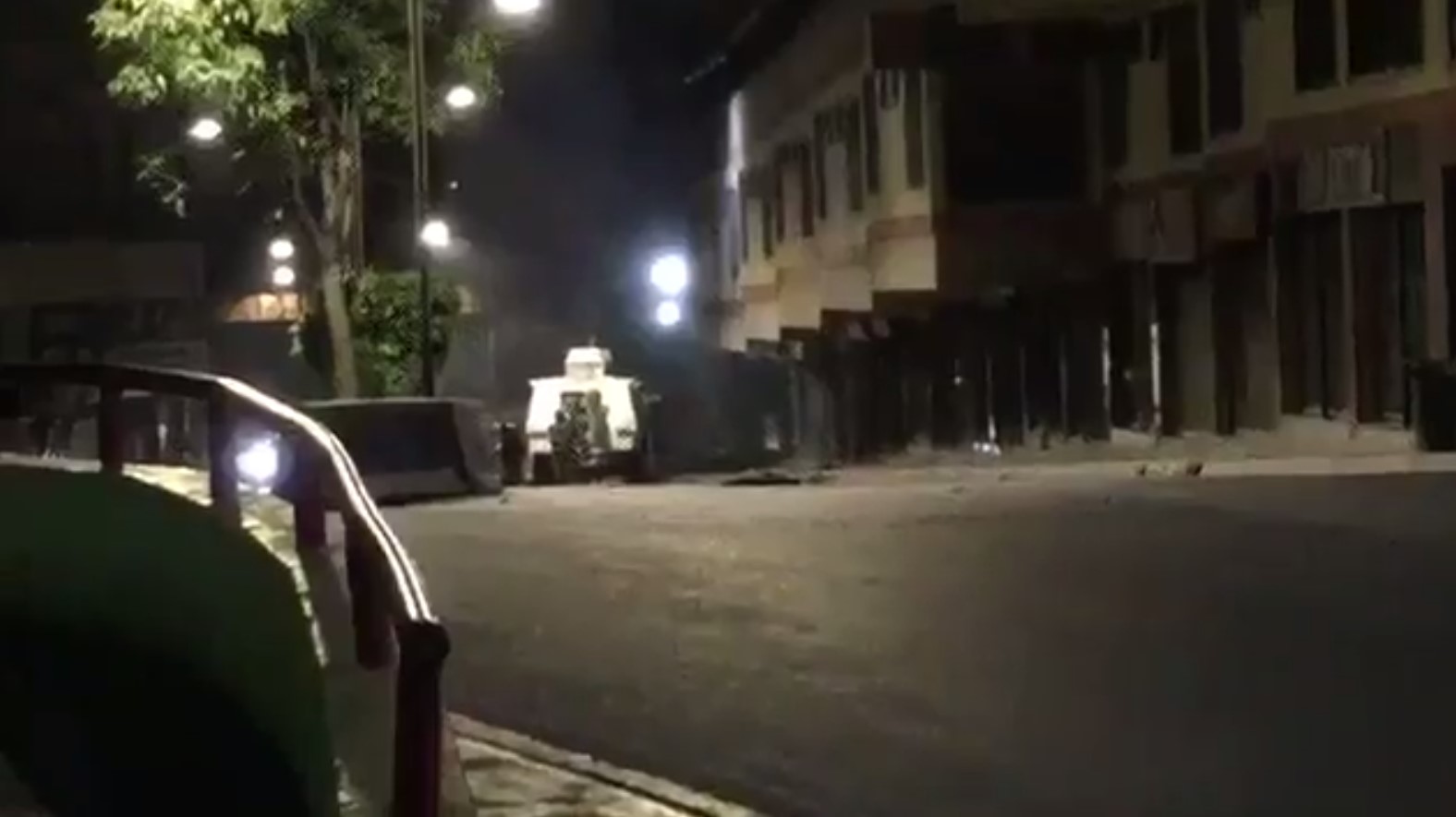 Pillan a efectivos de la GNB saqueando en Los Teques (VIDEO)