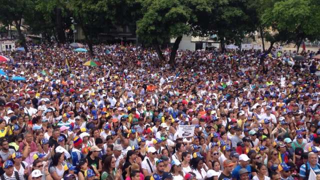 Un gentío fue a respaldar a RCTV. Foto: Cortesía