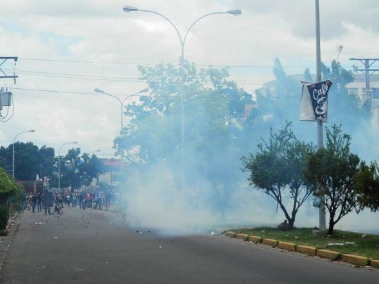 Represión de GNB en Ciudad Bolívar deja 10 estudiantes detenidos