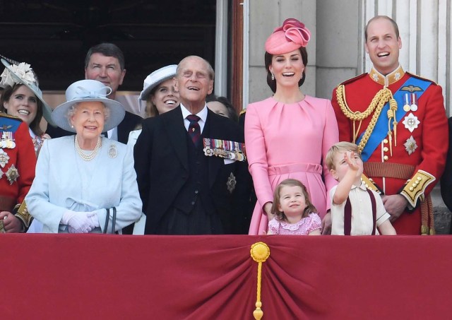 Members of Britain's royal familly stand on the balcony of Buckingham Palace after Trooping the Colour in London, Britain, June 17, 2017. REUTERS/Toby Melville