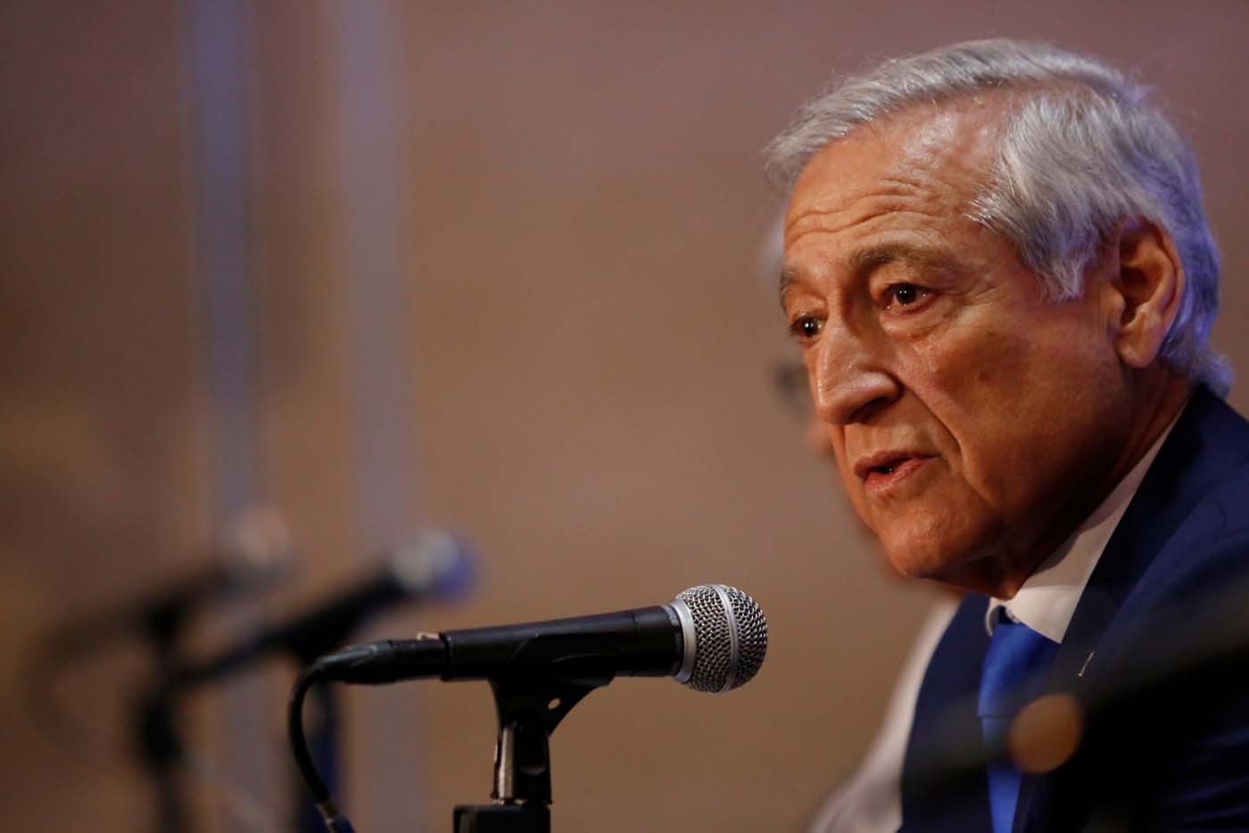 Chile retira su participación en diálogo entre gobierno y oposición