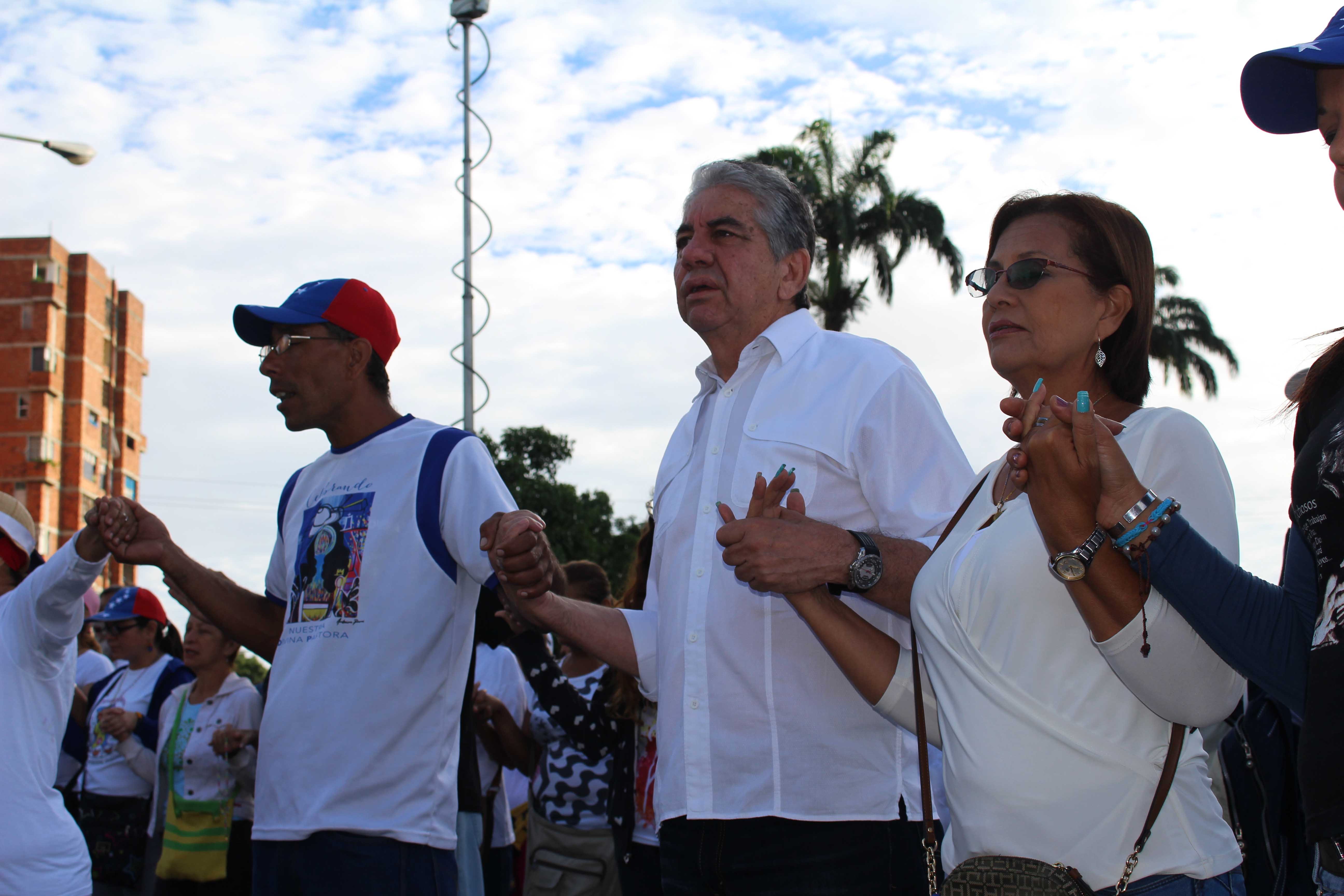 Alfredo Ramos: Millones de venezolanos oran por la paz y democracia en Venezuela