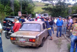 Continúan las protestas en Táchira ante la escasez de gas doméstico #16Jun
