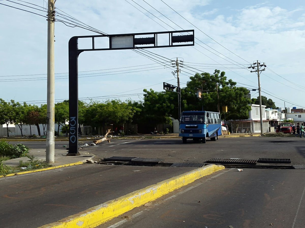 Trancan acceso y queman cauchos en las adyacencias de la Urbe #2Jun