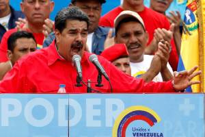 Maduro amenaza  con  “limpiar y reestructurar” la Fiscalía