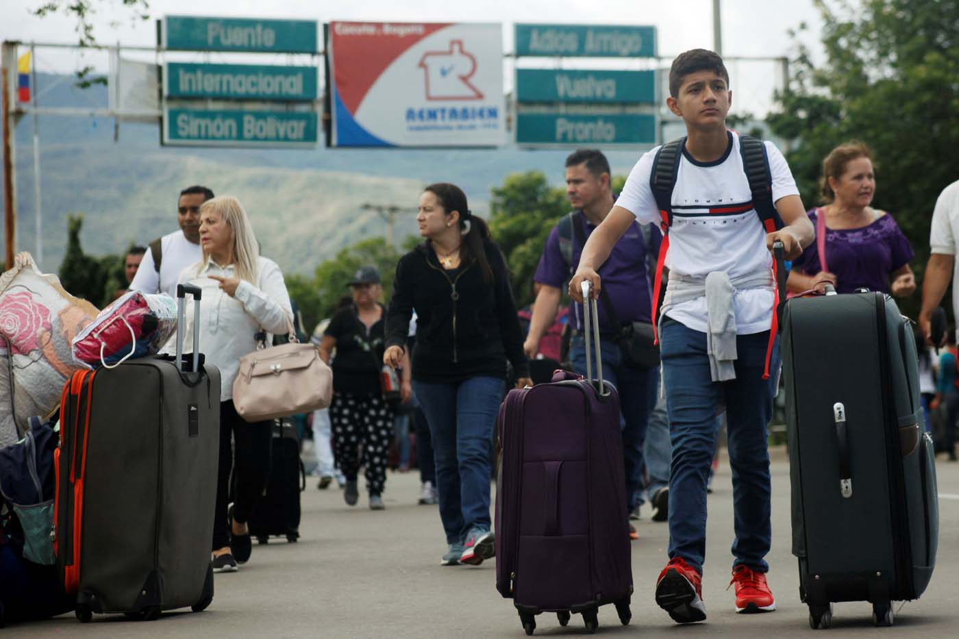 Aumenta afluencia de viajeros hacia ciudades fronterizas