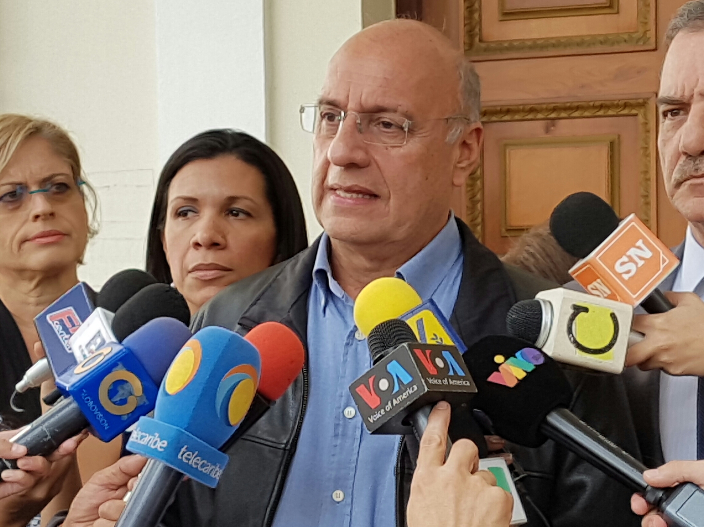 Williams Dávila se comunicó con representantes de 6 países quienes repudiaron secuestro de la AN