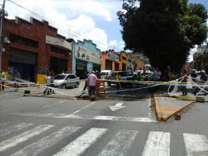 Cerrada la avenida Rómulo Gallegos por trancazo #18Jul (fotos)
