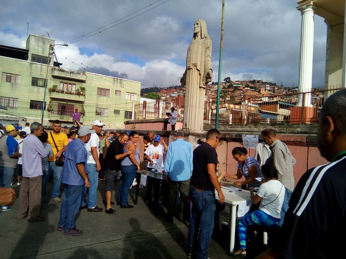 Sin miedo y pese a saboteo vecinos de Antímano participan en consulta popular #16Jul (Video)