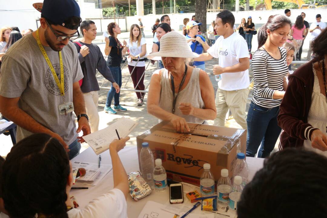 La UCV vence la sombra y vota masivamente en la consulta popular #16Jul