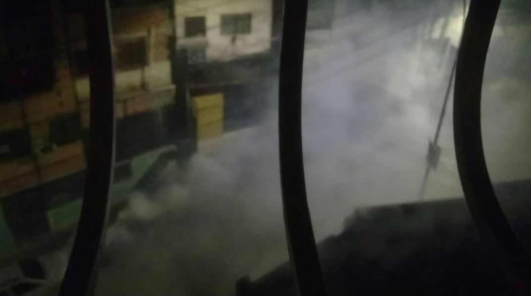 La represión nocturna es contra El Valle… vecinos asfixiados con gran cantidad de gases tóxicos