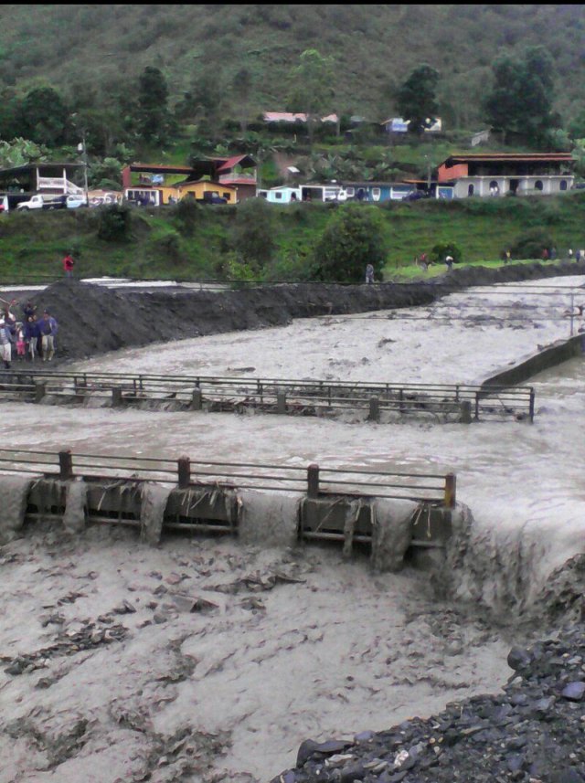 Inundaciones en Canagua, estado Mérida // FOTO @galindojorgemij