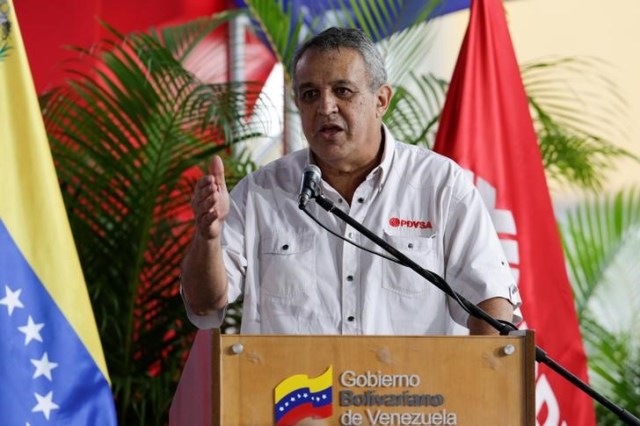 En la imagen de archivo, Eulogio del Pino participa en una ceremonia de la petrolera estatal Petróleos de Venezuela en Caracas, el 31 de enero de 2017. REUTERS/Marco Bello