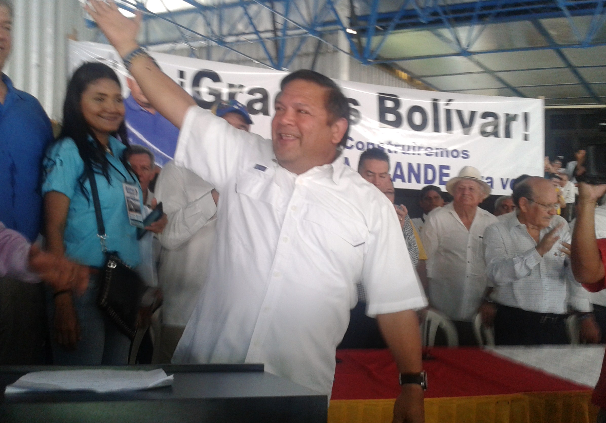 Proclamado Andrés Velásquez como candidato oficial de la MUD a la gobernación