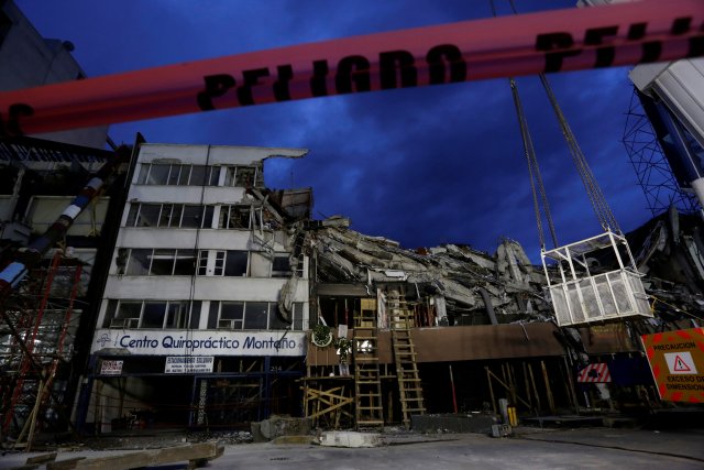 Los restos de un edificio afectado por el terremoto en México. REUTERS/Daniel Becerril