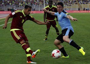 Venezuela frena en seco a la dupla Cavani-Suárez y Uruguay aplaza su clasificación