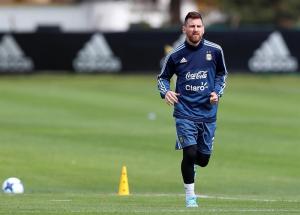 Ya con Messi, Argentina calienta motores pensando en choque clave con Perú