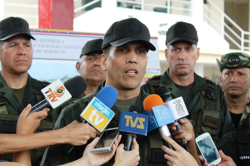 Alto general chavista deshonró su uniforme al prestarse para malicioso bulo contra María Corina Machado