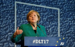 La canciller alemana confirma su voluntad de gobernar con los liberales y los Verdes