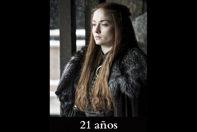 Sansa Stark Al iniciar la historia, en los libros es una niña de 11 años, y en la serie, de 13. Aunque actualmente debería andar en los 15 o 16, pero la actriz que da vida a Sansa, Sophie Turner, tiene 21 años de edad.
