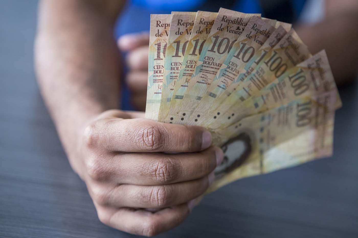 Prorrogado hasta el 20 de mayo circulación del billete de 100 bolívares