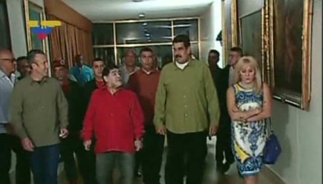 EN FOTOS: Maduro y Maradona en Miraflores…  ¿A quién ponemos a dieta?
