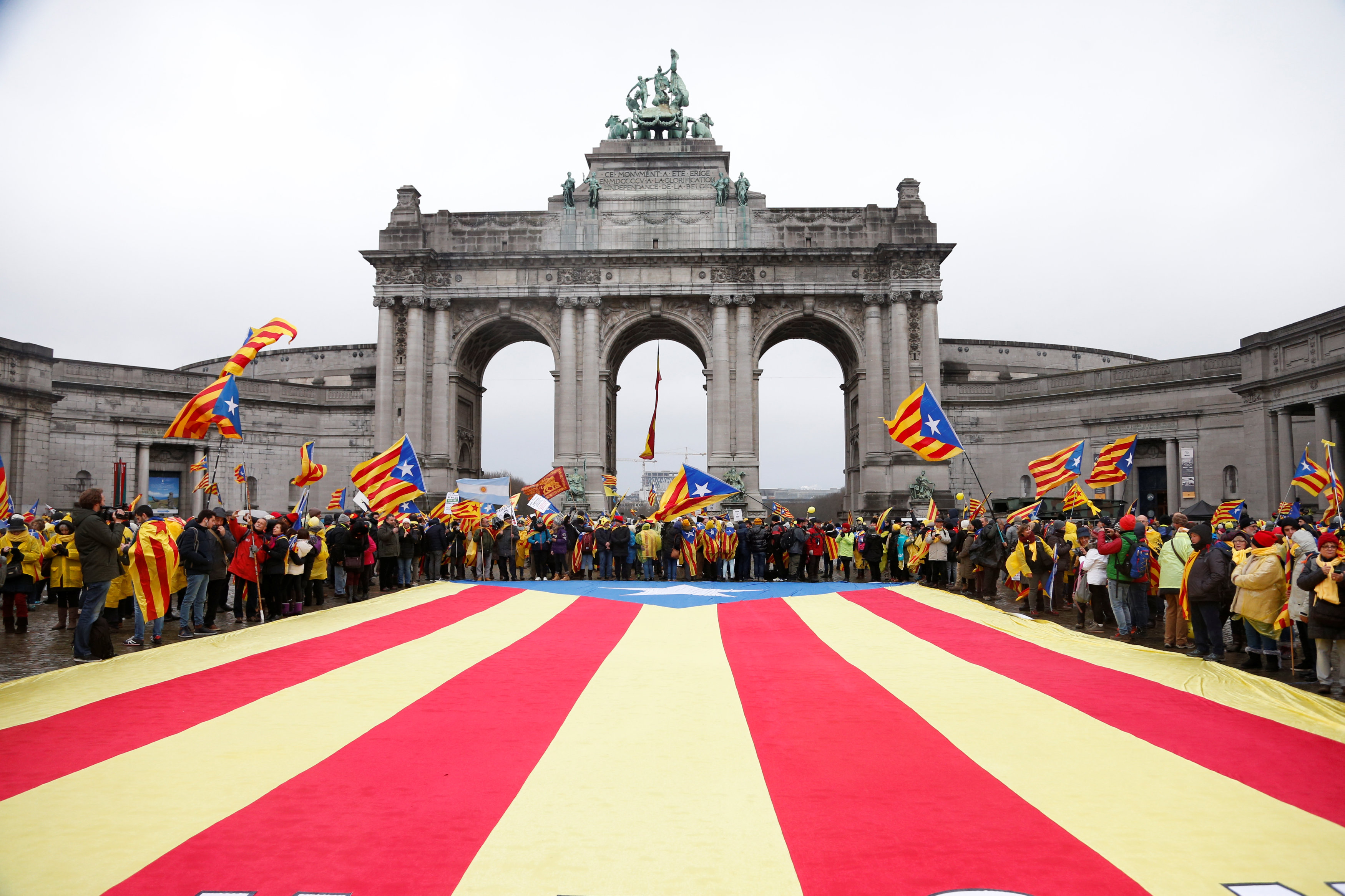 Independentistas repiten mayoría absoluta en Cataluña