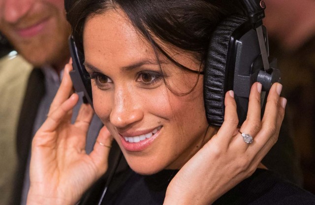 Meghan Markle visits radio station Reprezent FM, with her fiancee Britain's Prince Harry, in Brixton, London  January 9, 2018. REUTERS/Dominic Lipinski/Pool