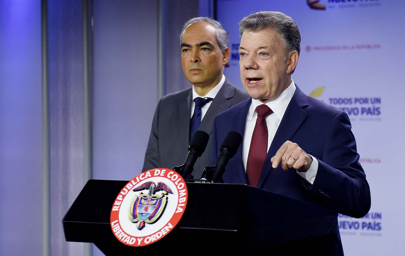 Juan Manuel Santos suspende diálogo con ELN por atentados contra policías