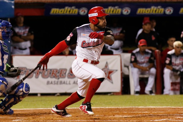 Navegantes del Magallanes - Cardenales de Lara - Elvis Escobar - 11-01-18 (25)