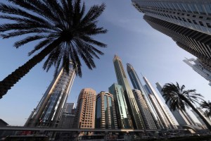Inauguran en Dubái un hotel de 356 metros de altura, el más alto del mundo (fotos)