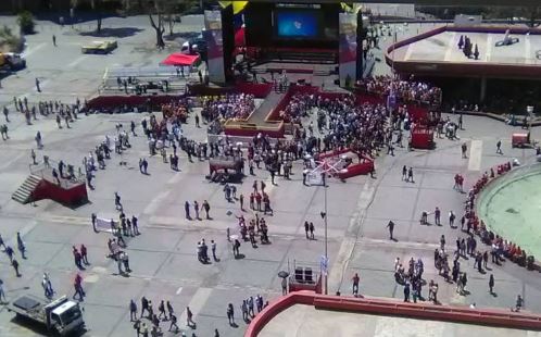 LA FOTO: Así se encuentra la plaza Diego Ibarra a la espera del uni-candidato Nicolás Maduro