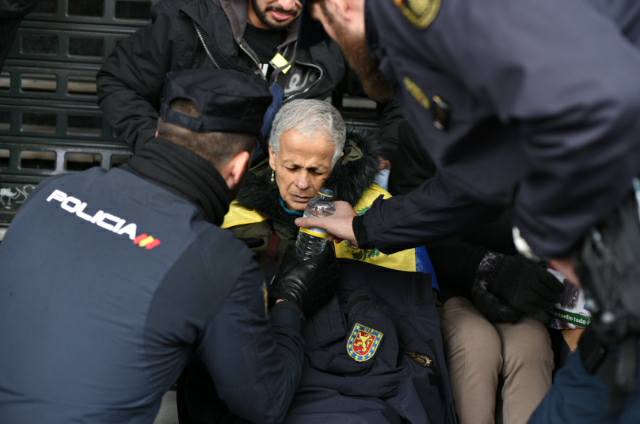 Pensionados venezolanos protesta Madrid  (4)