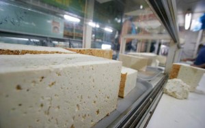 Más de 200 kilos de queso perdidos por falta de electricidad en Zulia (VIDEO)