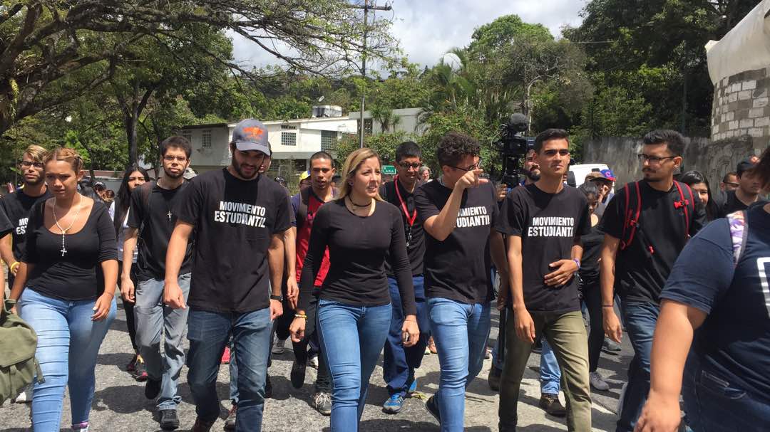 Movimiento Estudiantil marchó hasta el Cementerio del Este en homenaje a los caídos #12Feb (Fotos y video)