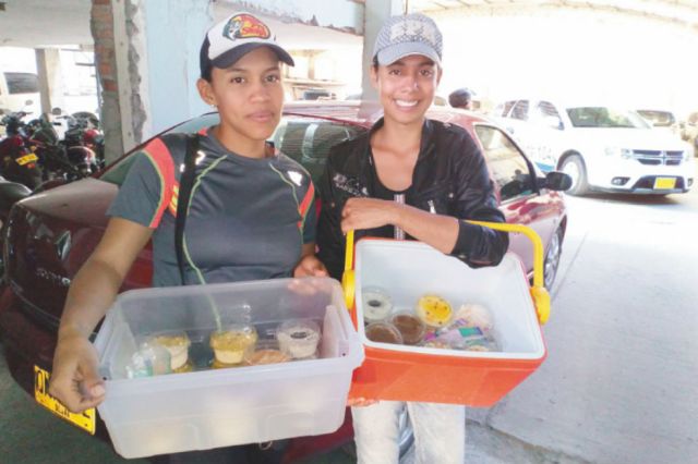 Los negocios informales son la principal fuente de ingresos de los venezolanos en la región. / Fotos: Giovanni Mejía