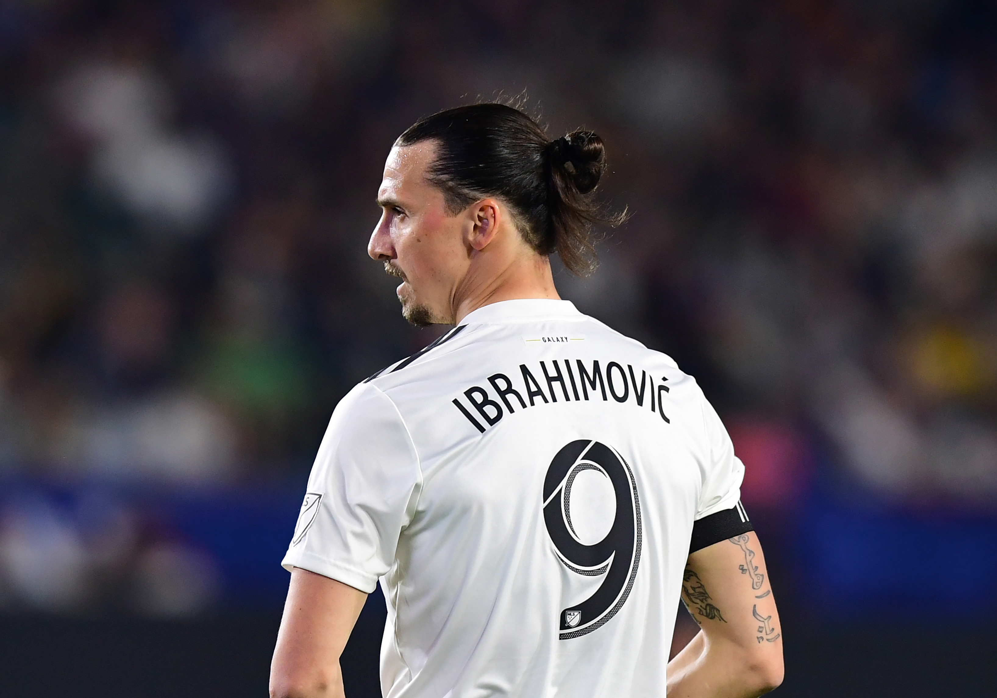 Ibrahimovic no se plantea volver a jugar en Europa