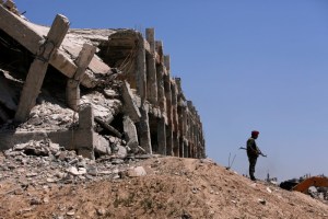 Combatientes rebeldes comienzan a dejar ciudad siria de Duma tras asalto militar de semanas