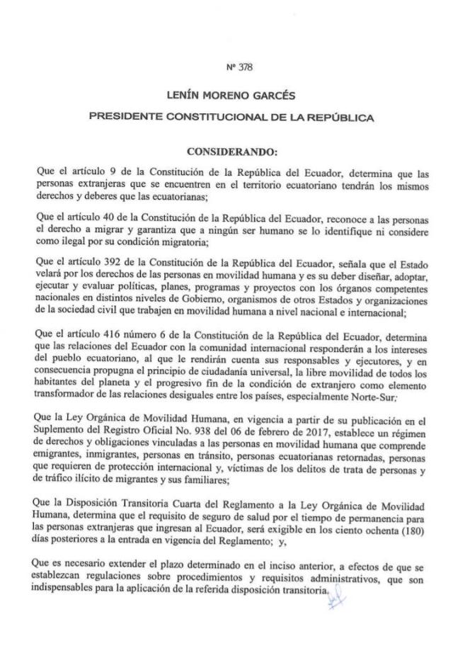 Foto: Decreto que derogada exigencia de seguro de salud para ingresar a Ecuador / Prensa