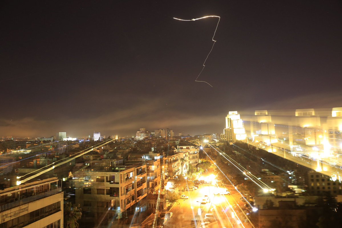 ¡Sirenas y detonaciones! Así vivieron los sirios el ataque de los EEUU (Videos)